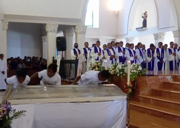 Pe. Abito Nia Mate Isin Translada Ba Katedrál