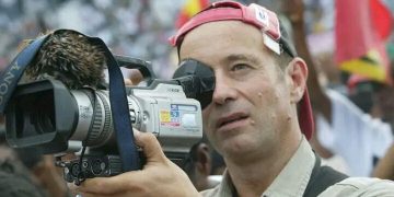 Heroi Sei Moris Nafatin, Max Stahl Nia Isin Mak Mate