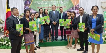 MAPKOMS Distribui Sertifikadu Ba Formandu Ceftec Tinan 2022