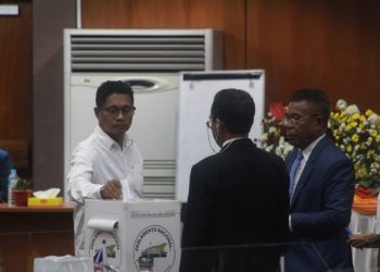 Kompozisaun Meza PN “Deputadu Mane  Nain Ida Sikat Leet”