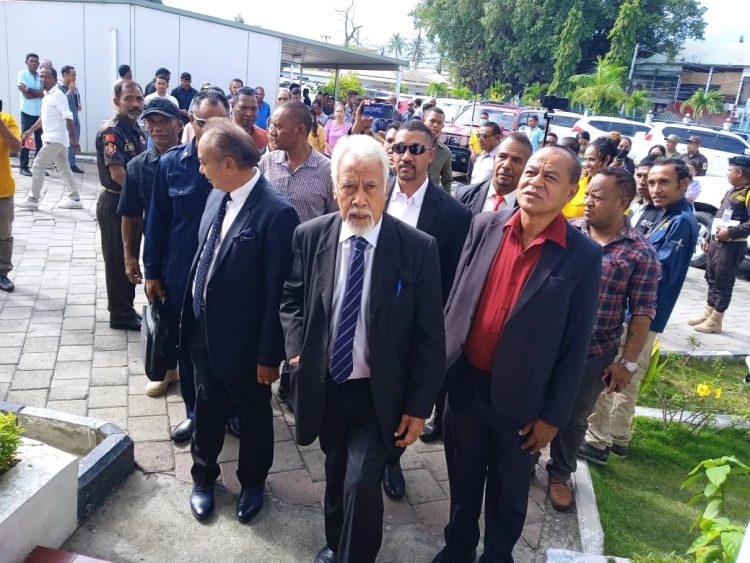 Xanana – Alkatriri Hasoru Malu Iha Dalan Kloot PN