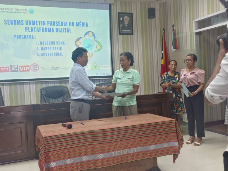 Média Plataforma Dijitál 12 Asina Kontratu Públisidade Ho Secoms