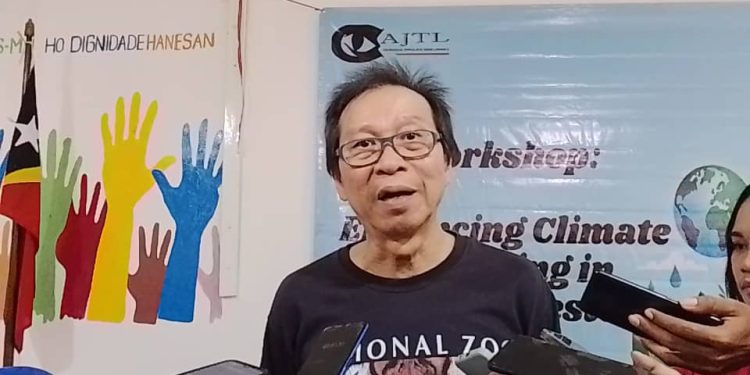 Formador mudansa klimatika husi Jakarta, Indonesia, Harry Surjadi.     (Foto Media ONE Timor/Francisca)